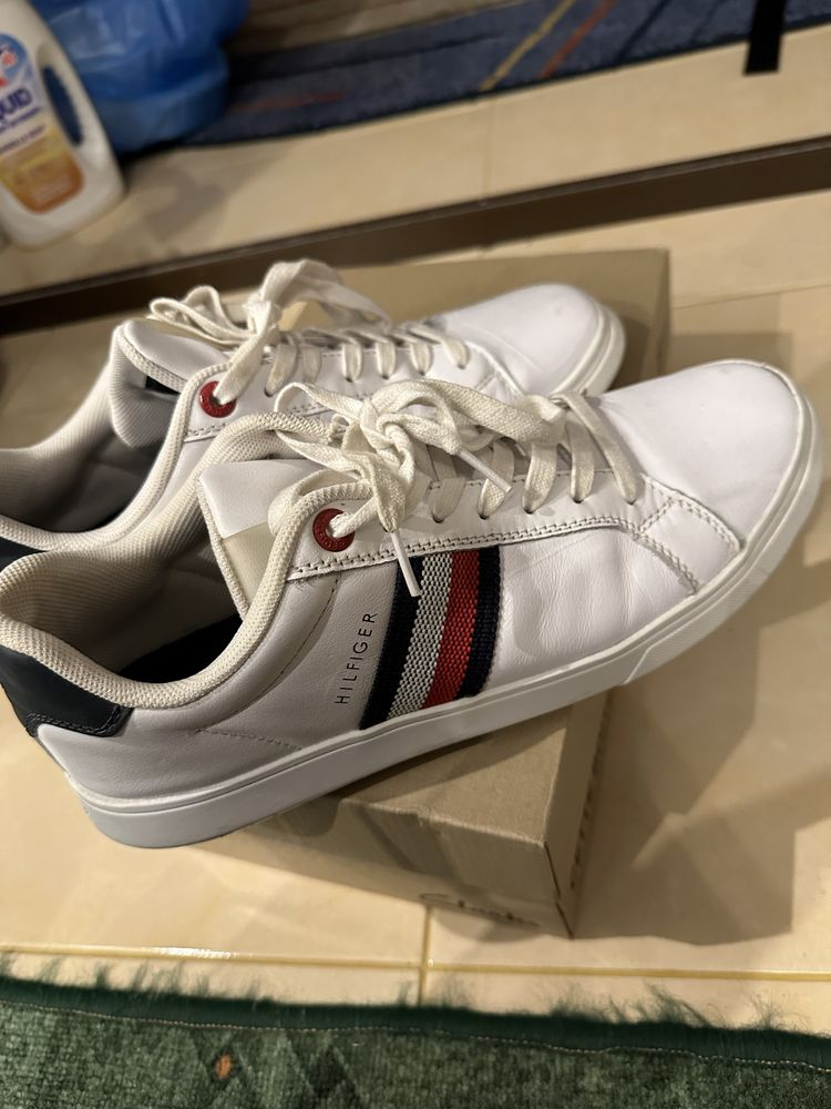 Pantofi Tommy Hilfiger originali 42