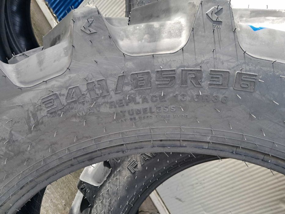 Cauciucuri noi 340/85 R36 CEAT anvelope 13.6R36 radiale tractor FIAT