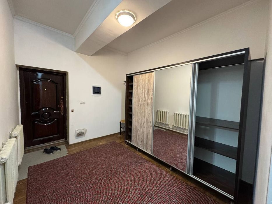 Моника чоррахада жойлашган 1 хонади квартира