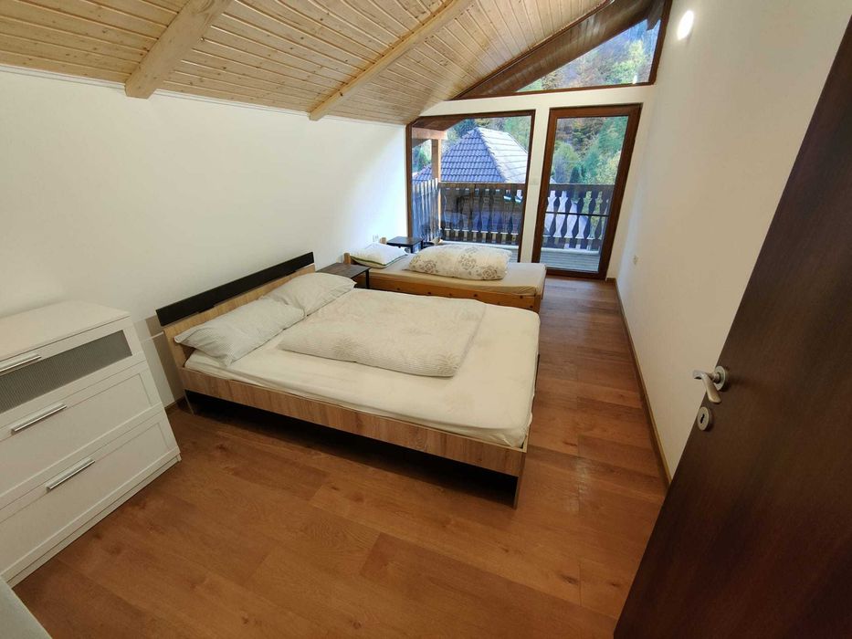 Cabana noua Ramet, Valea Manastirii