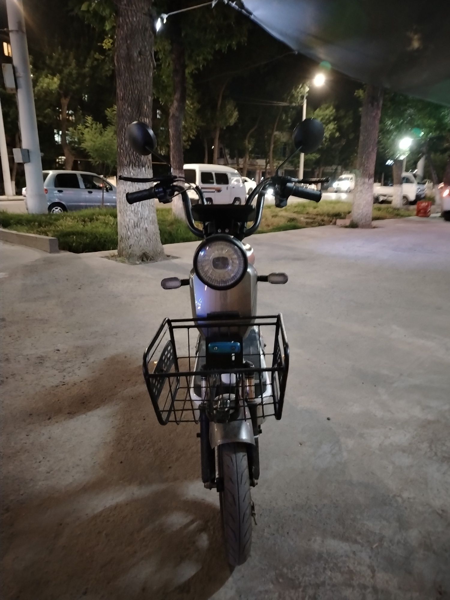 Skuter IBike elektra