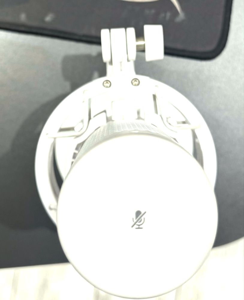 Микрофон Quadcast s
