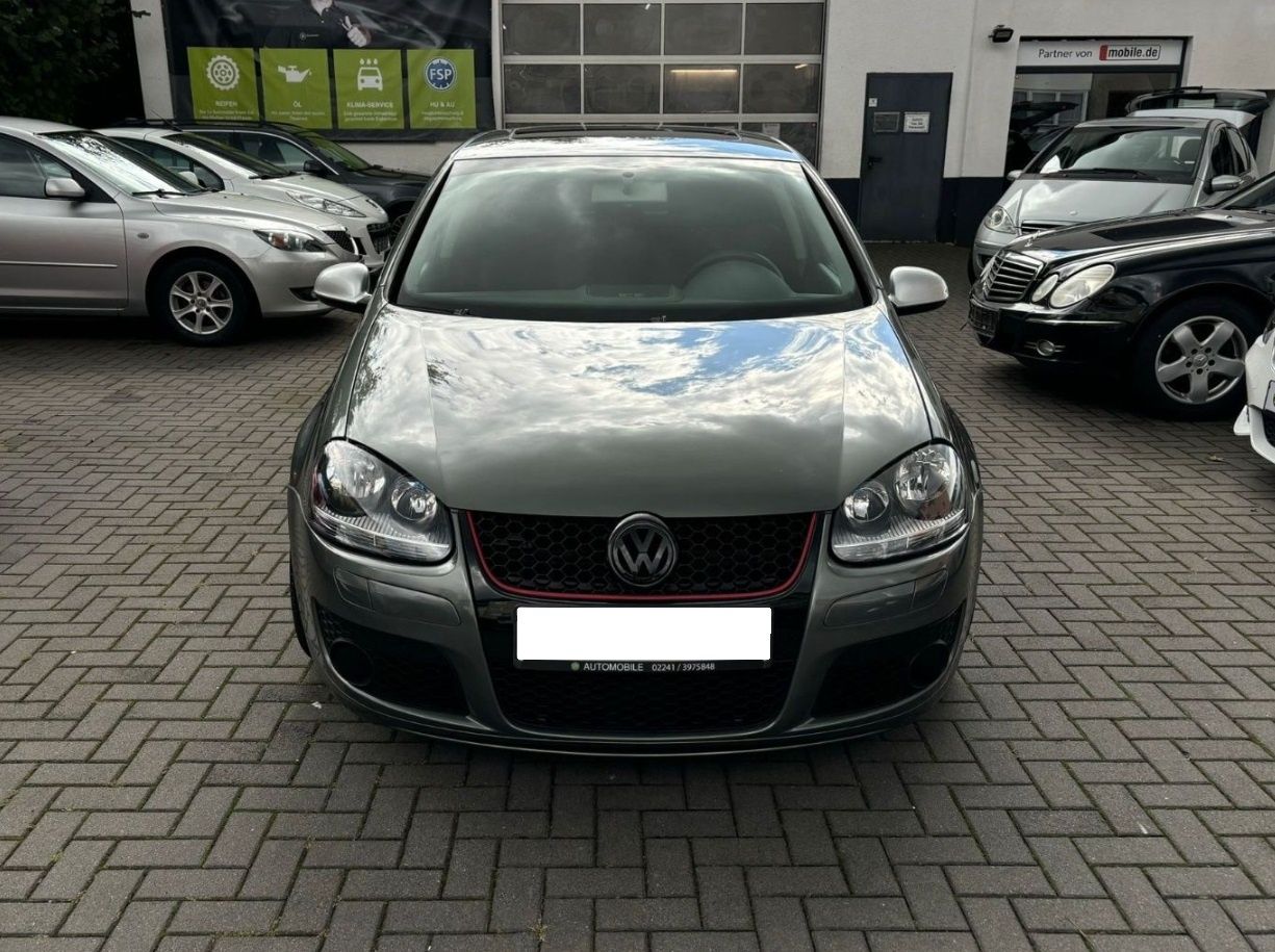 Продавам Голф 5 2.0tdi 140кс на ЧАСТИ, както и ВСЯКАКВИ други голф 5ци
