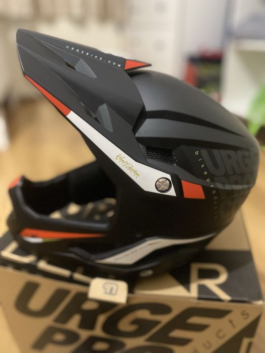 Каска Fullface Urge Deltar чернa