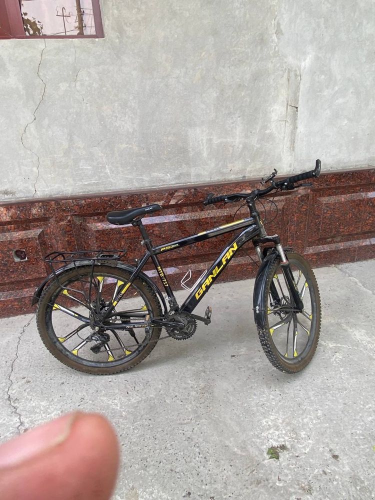 Velosiped sotiladi