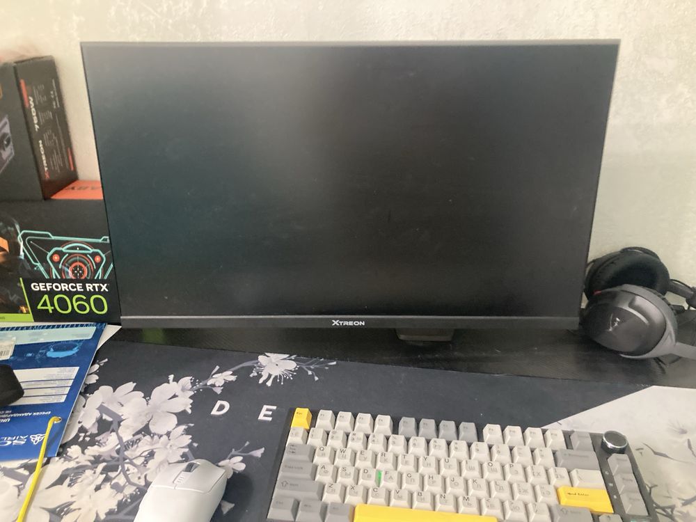 Продам компьютер rtx 4060 с монитором, клавиатурой и с мышкой