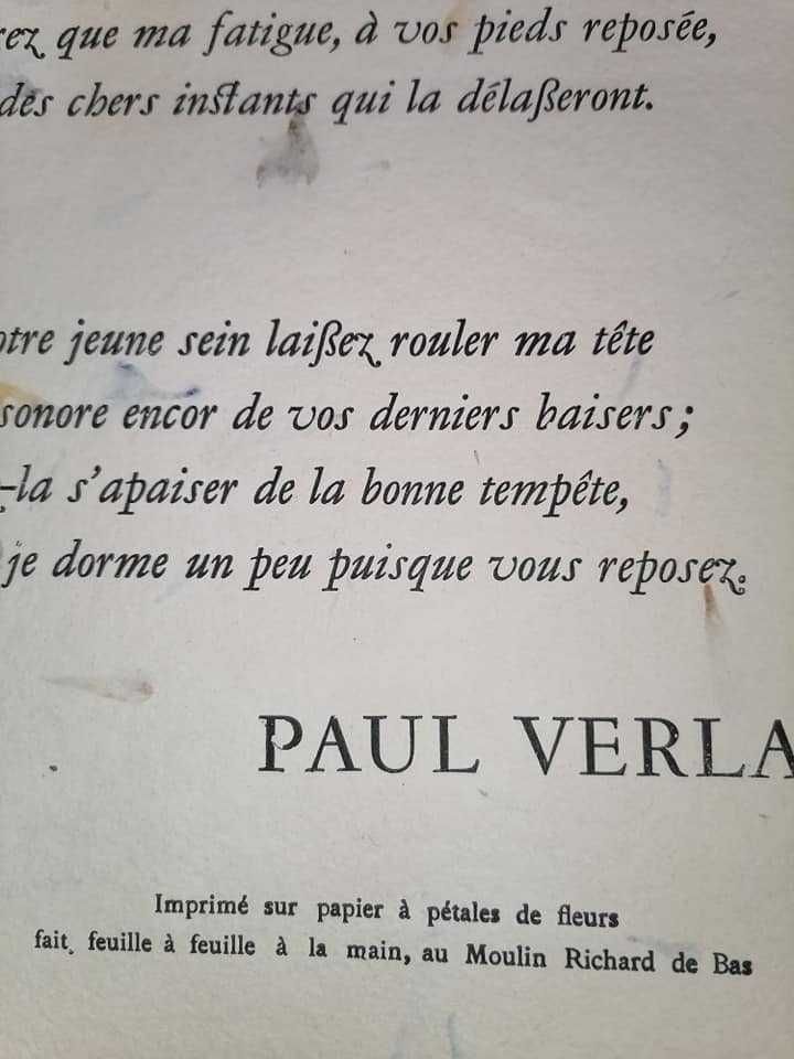 Raritate din 1880. poezie de P Verlaine. pe hârtie cu petale de flori