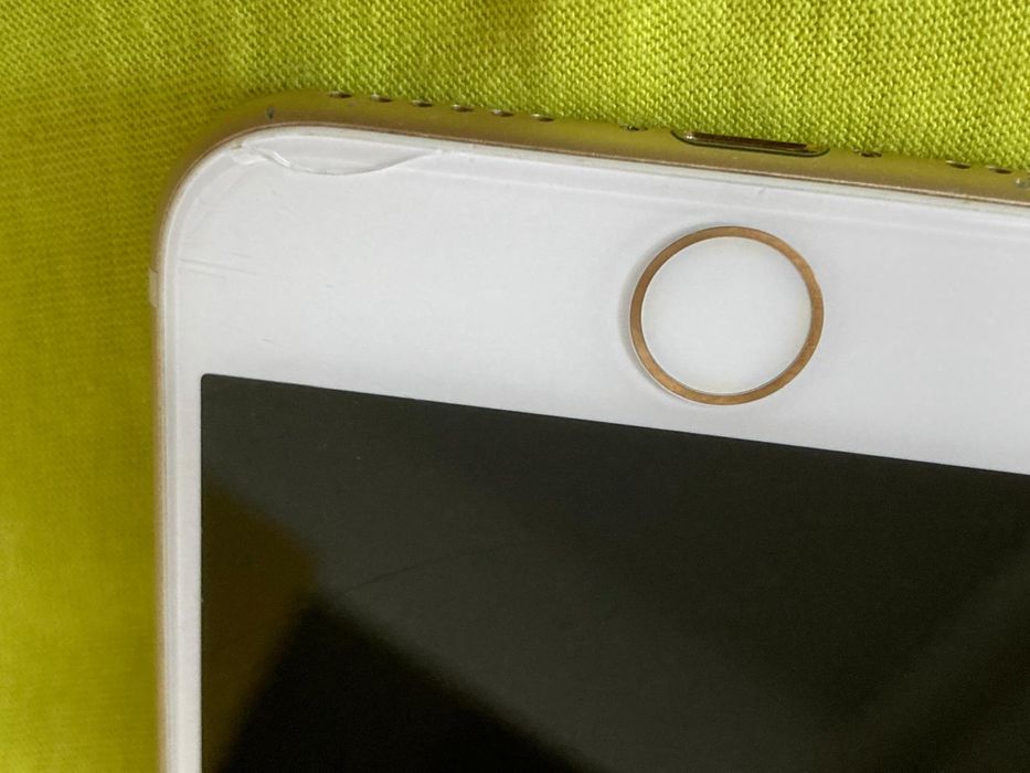 Iph.7 gold 32gb. Bateria 77%