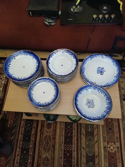 Seriviciu de masa cobalt 12 persoane