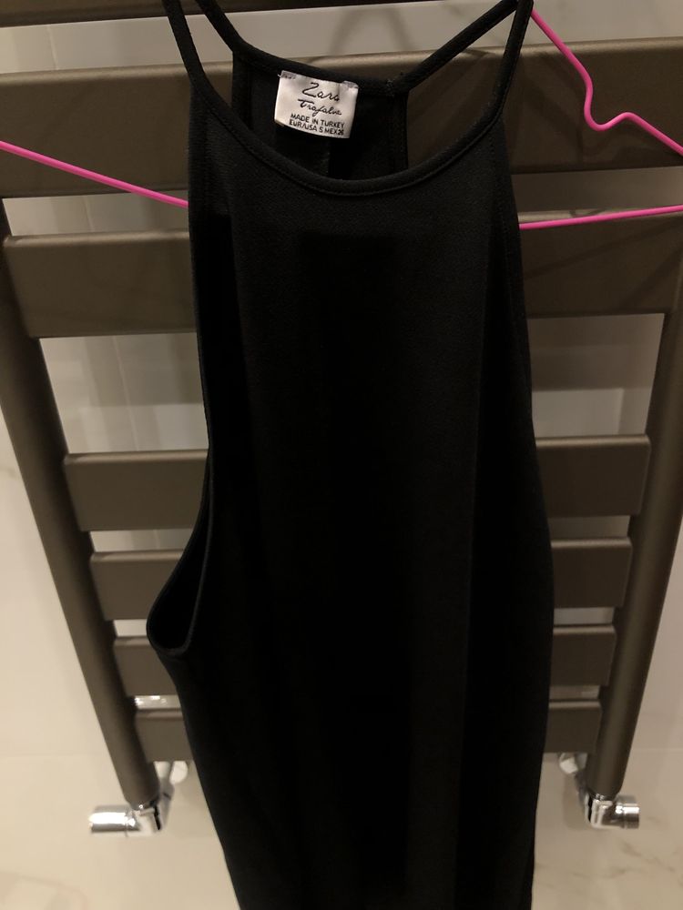 Черна рокля Zara