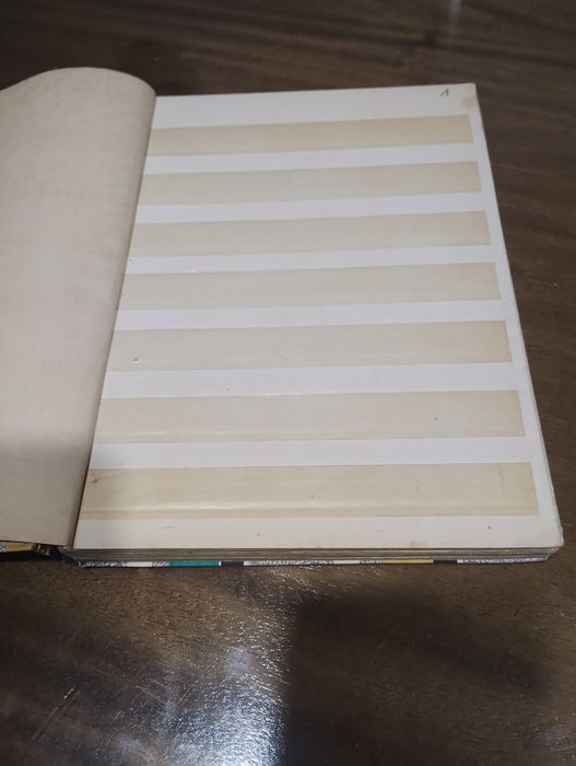 Класьори за марки