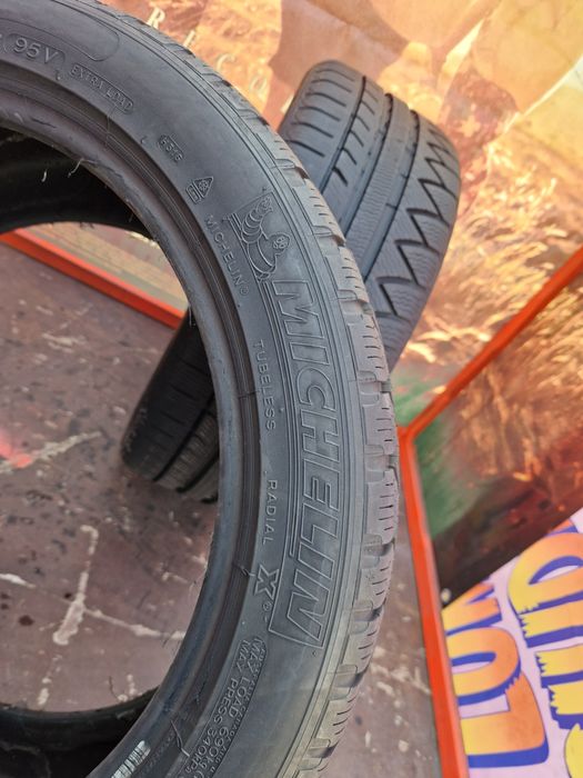 2 Anvelope ca noi Michelin 225 45 R18 M+S