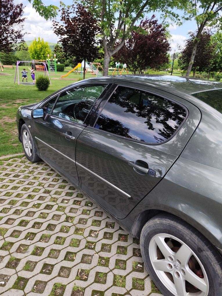 Vând sau schimb Peugeot 407