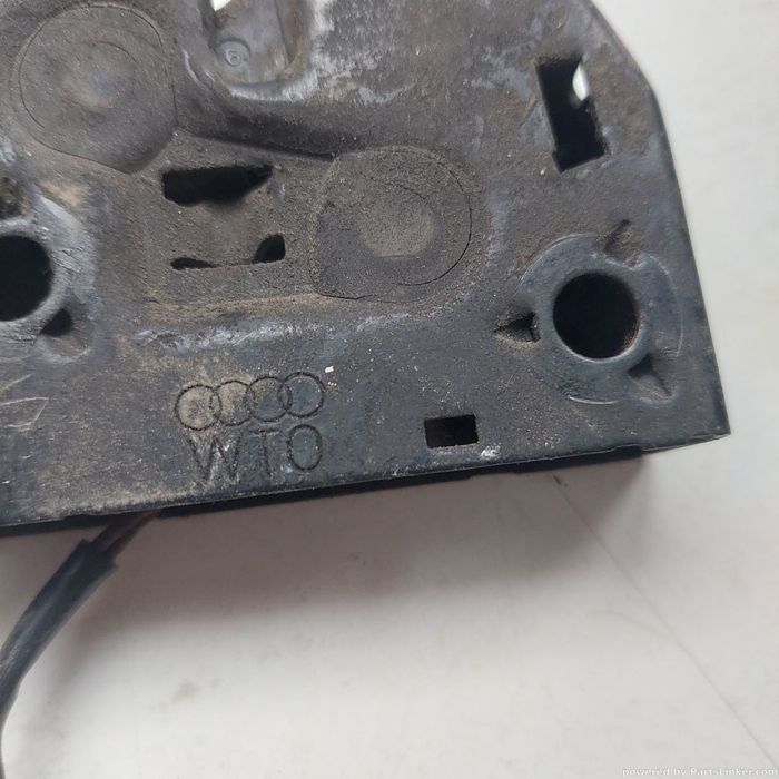 Butuc capota AUDI A8 III (4H2, 4H8, 4HC, 4HL) [ 2009 - 2018 ] OEM 8d0973822