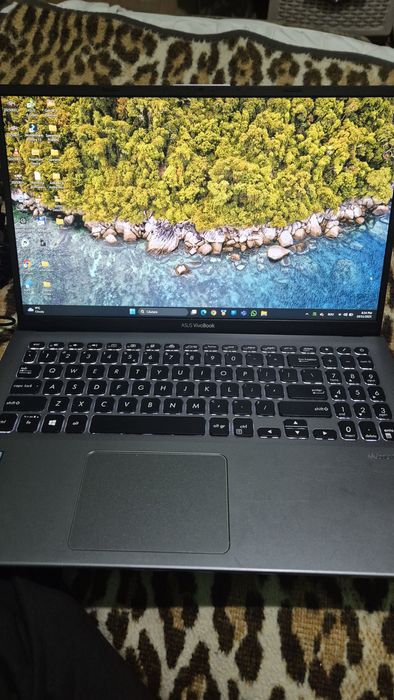 Laptop asus x512u i3
