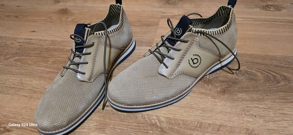 Чисто нови оригинални обувки BUGATI