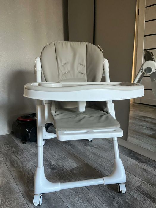 Детский стульчик для кормления
