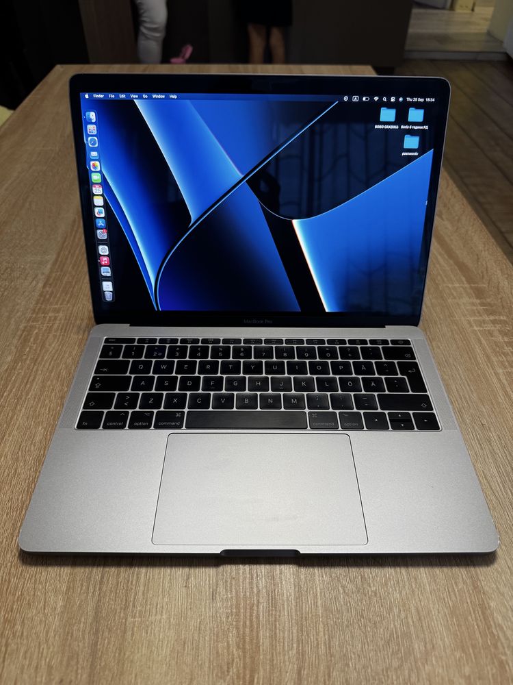 Macbook pro 2017 8/256