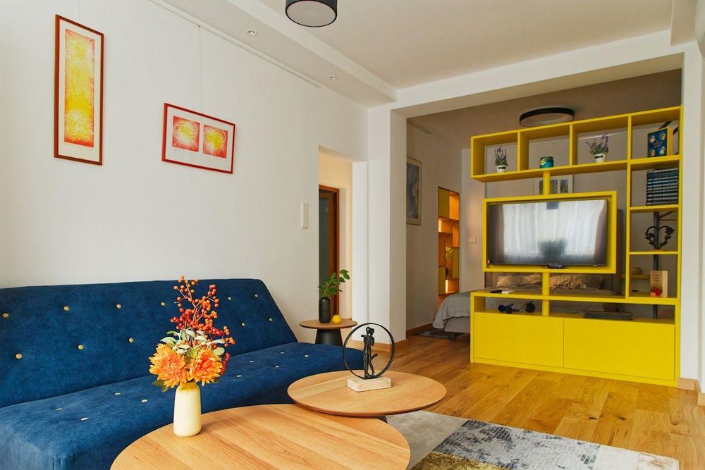 Двустаен, под наем, Център