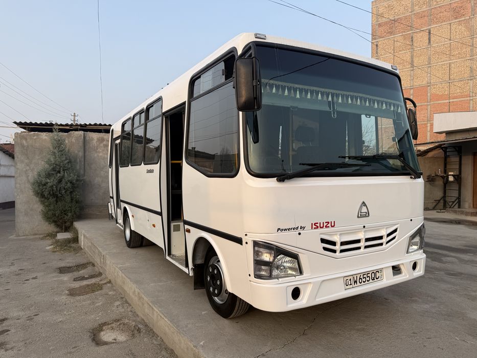 Isuzu sotiladi NP 40  2016