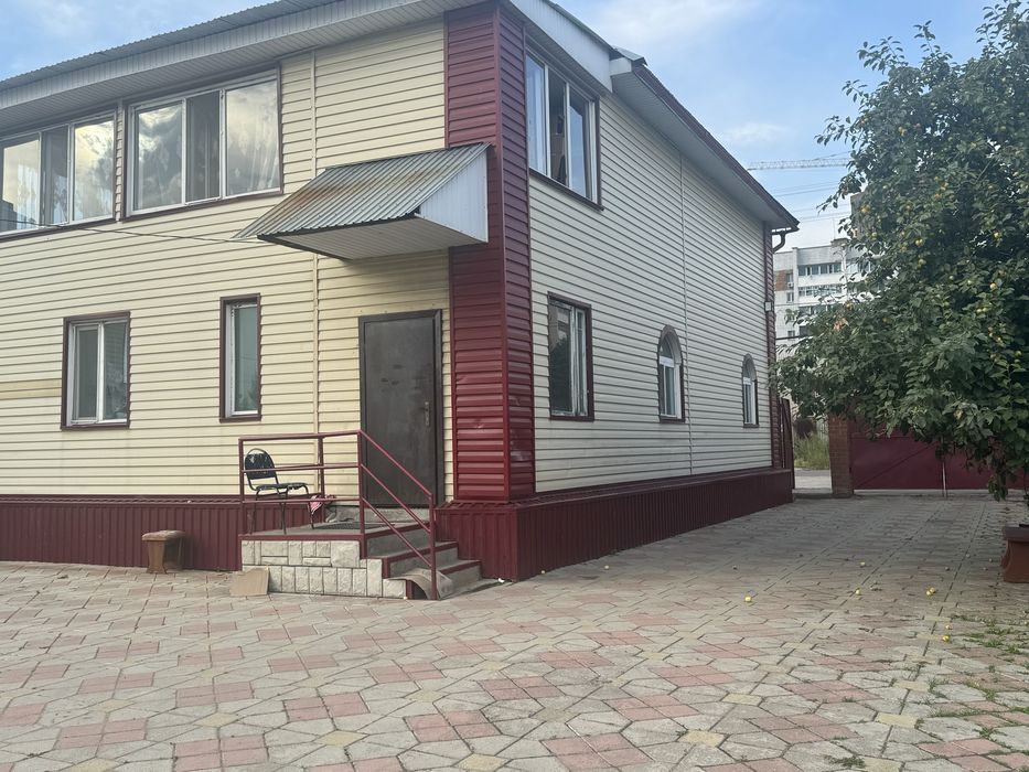 Продам коттедж 2 этажа. Центр. Район драмм театра Погодина