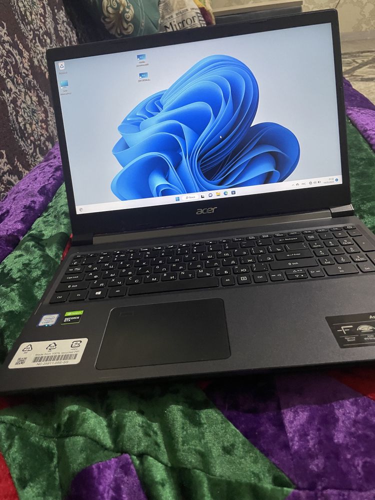 Ноутбук игровой Acer aspire 7