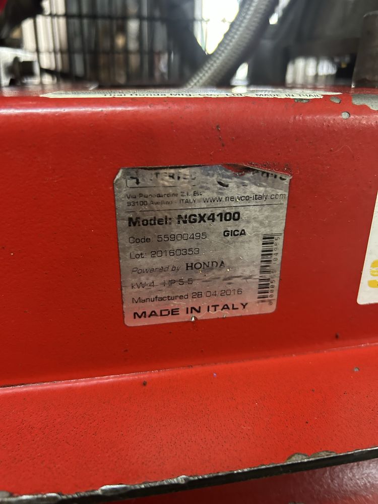 Compresor pe piston motor pe benzina