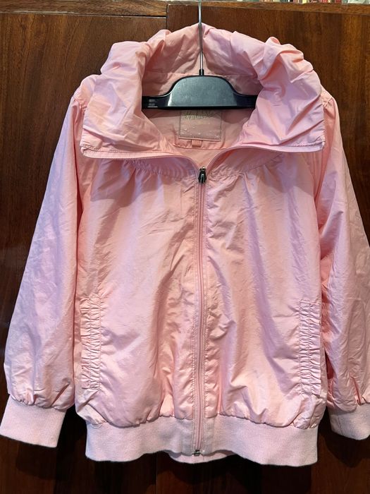 Детская куртка ветровка для девочки очень красивая легкая 130