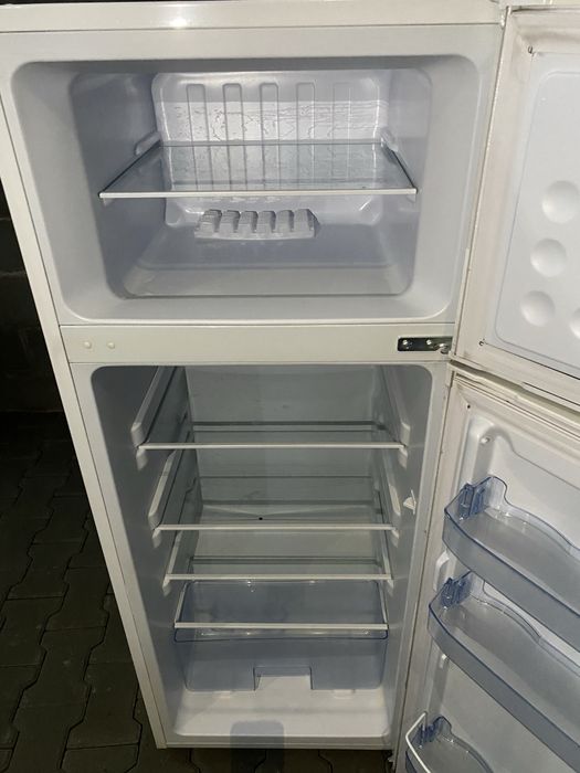 Хладилник работещ