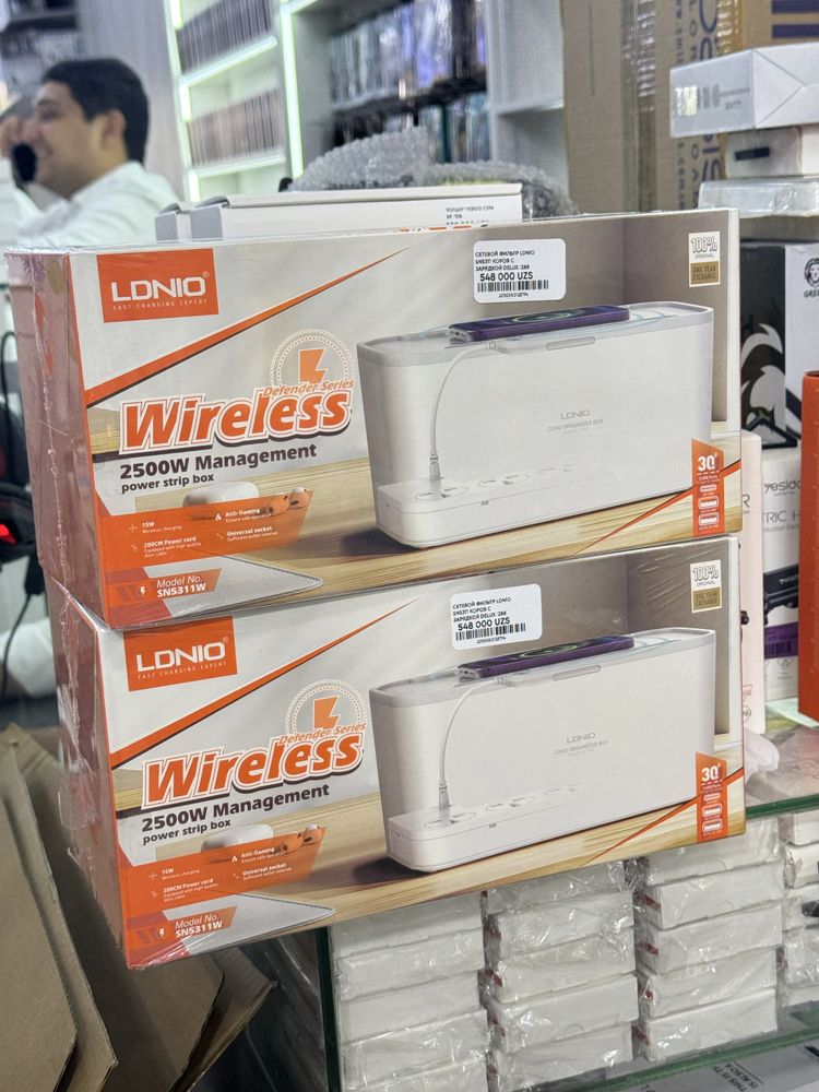 Пилот сетевой фильтр удлинитель с безпроводной зарядкой LDNIO 5311W