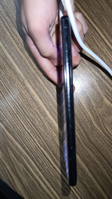 Обмен или Самсунг а31 64гб минус только трещина экрана