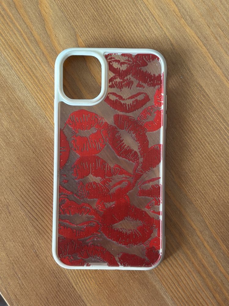 Кейсове за iPhone 11