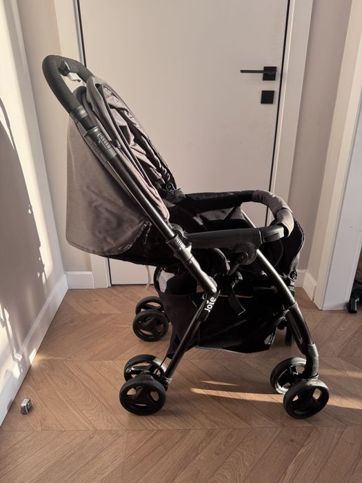 Продам серую коляску Joie Mirus, прогулочная.    С перекидной ручкой,