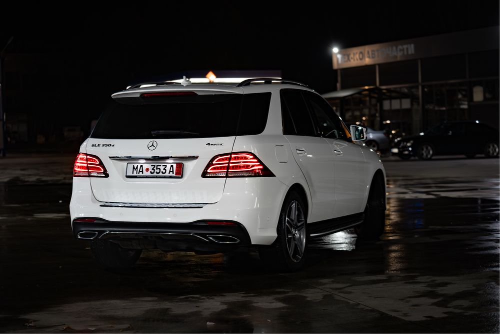 Mercedes-Benz GLE350d 4matic AMG OFFROAD VAKUM PANORAMA 360kamera