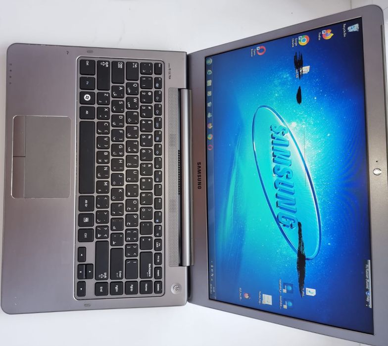 Продам ноутбук Samsung series 5 ultra.
