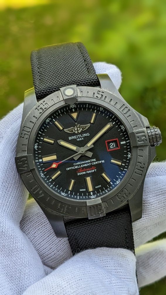 Breitling Avenger Blackbird 44 Black Coated Titanium V17311