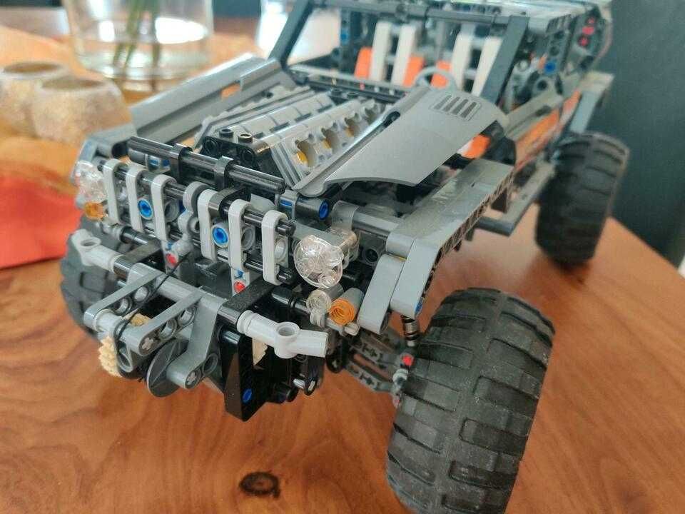 Lego Tehnic 8297: Off Roader