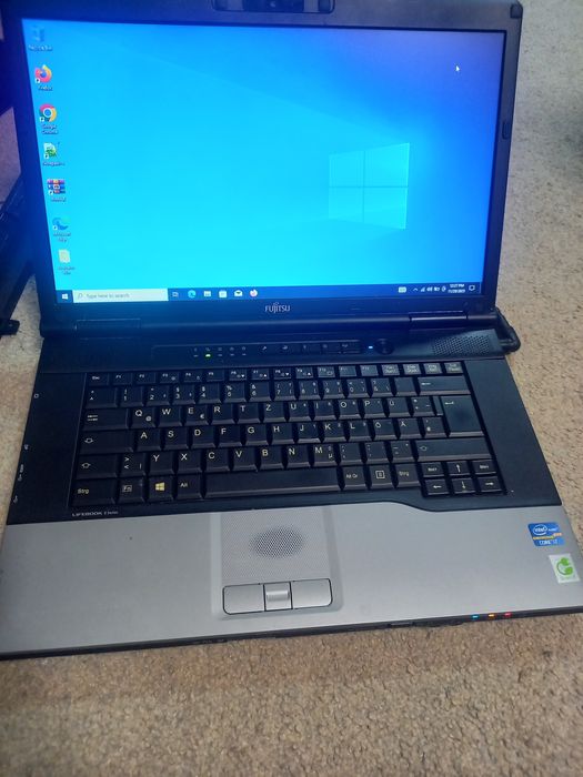 Lqptop fujitzu intel core i7 gen 3