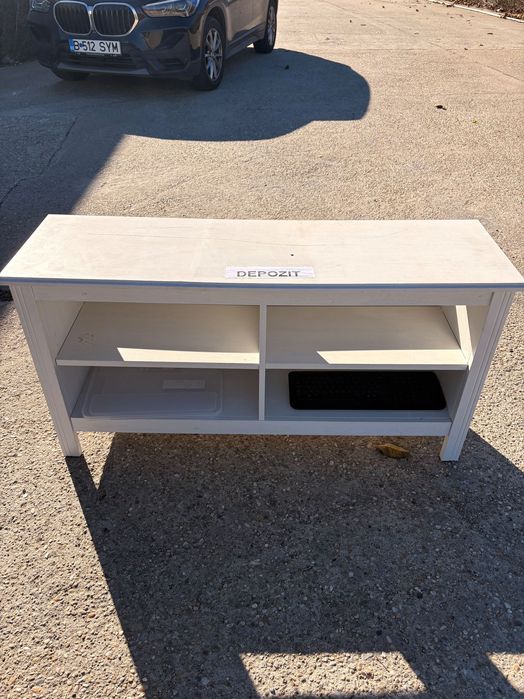 Comoda alba pentru tv