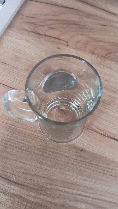 Стъклена чаша (халба) за бира.