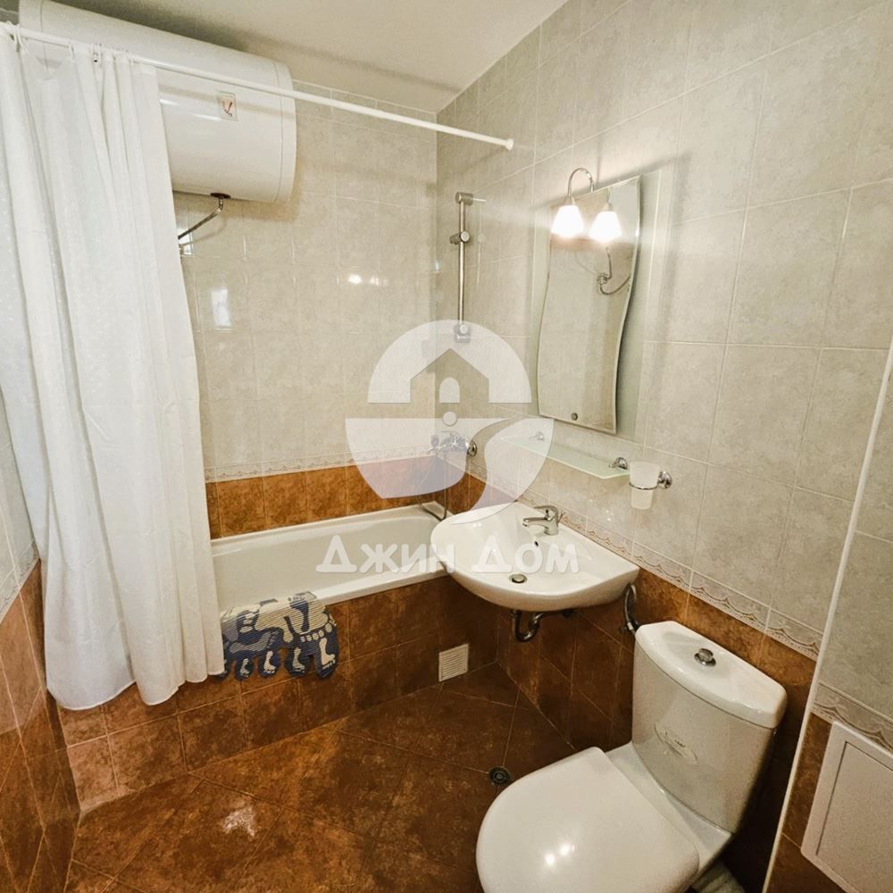 Продава се Двустаен апартамент в к.к. Слънчев бряг - 62 кв.м за 1081 €/кв.м - Снимка #6