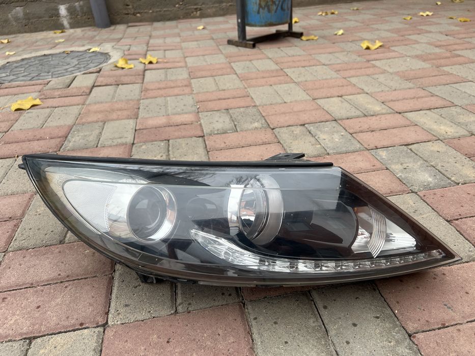 Продам фар оригнал для Kia Sportage