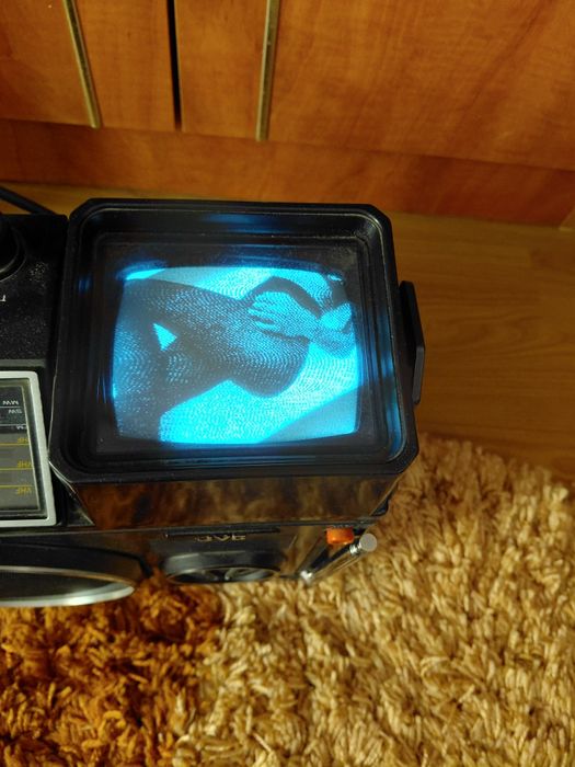 Radio TV casetofon JVC impecabil