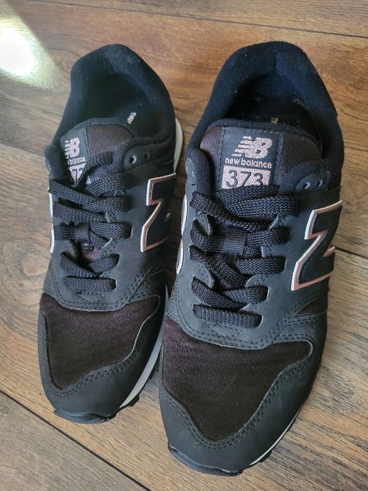 New Balance 373.