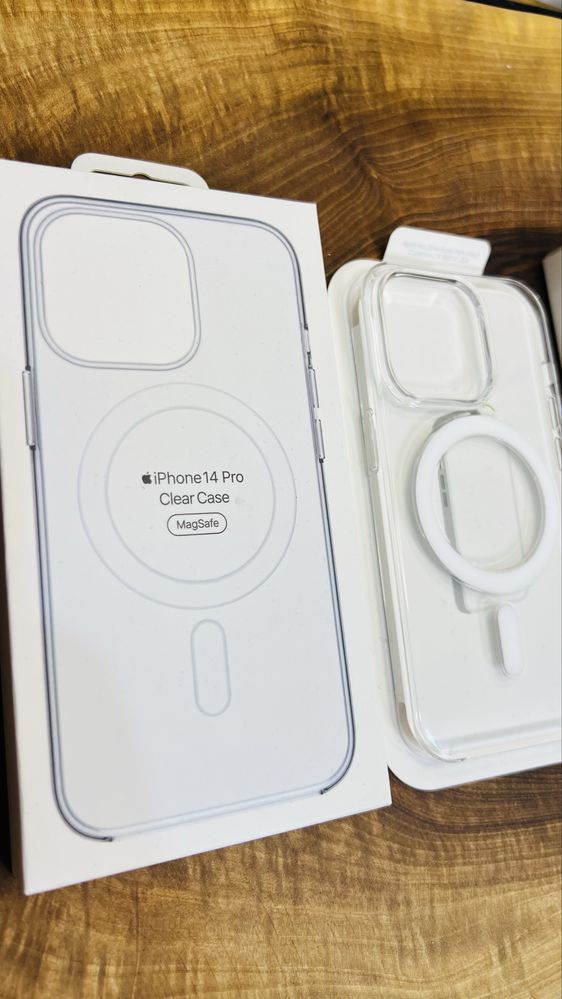 iPhone 14 Pro & 14 Pro Max Apple MagSafe Clear Case