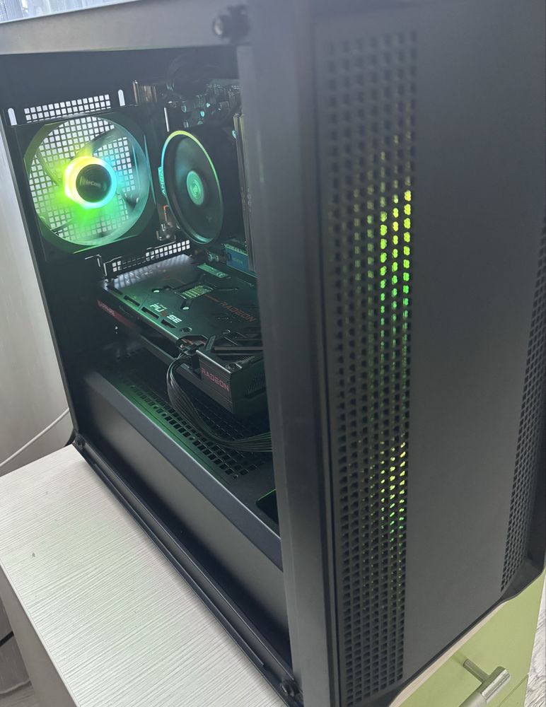 Calculator Gaming Ryzen 5 5500,Rx 7600 sapphire pulse,16GB Ram,512gb