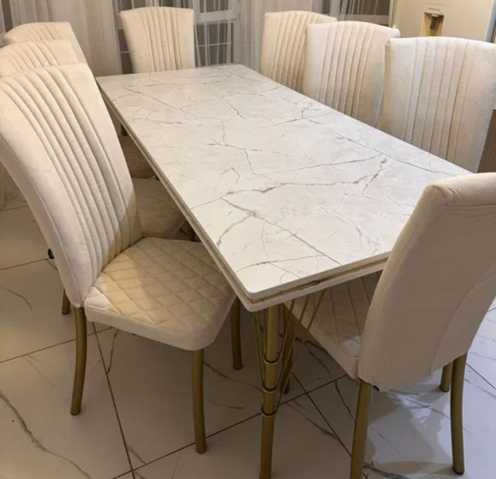 8 стулья состояния очень хорошо