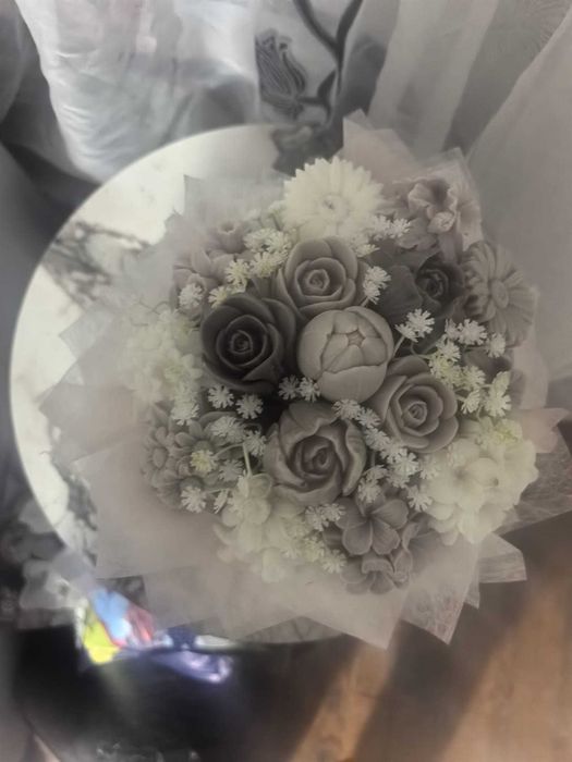 Луксозни восъчни букети