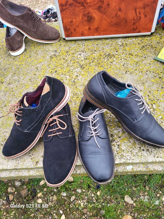 2 perechi pantofi piele ocazii marimea 42 la 150 ron