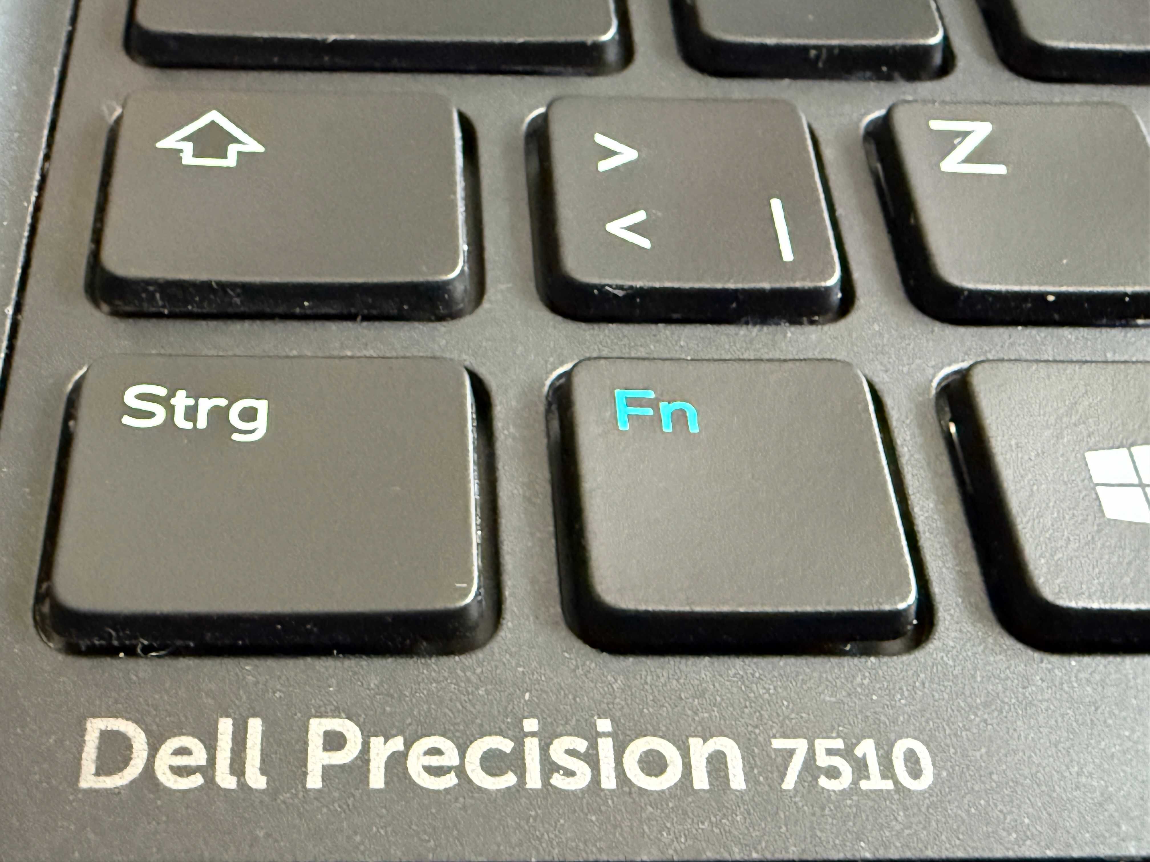 Dell Precision 7510`i7-6820HQ/16GB RAM/256GB SSD/Nvidia M1000M/FHD IPS